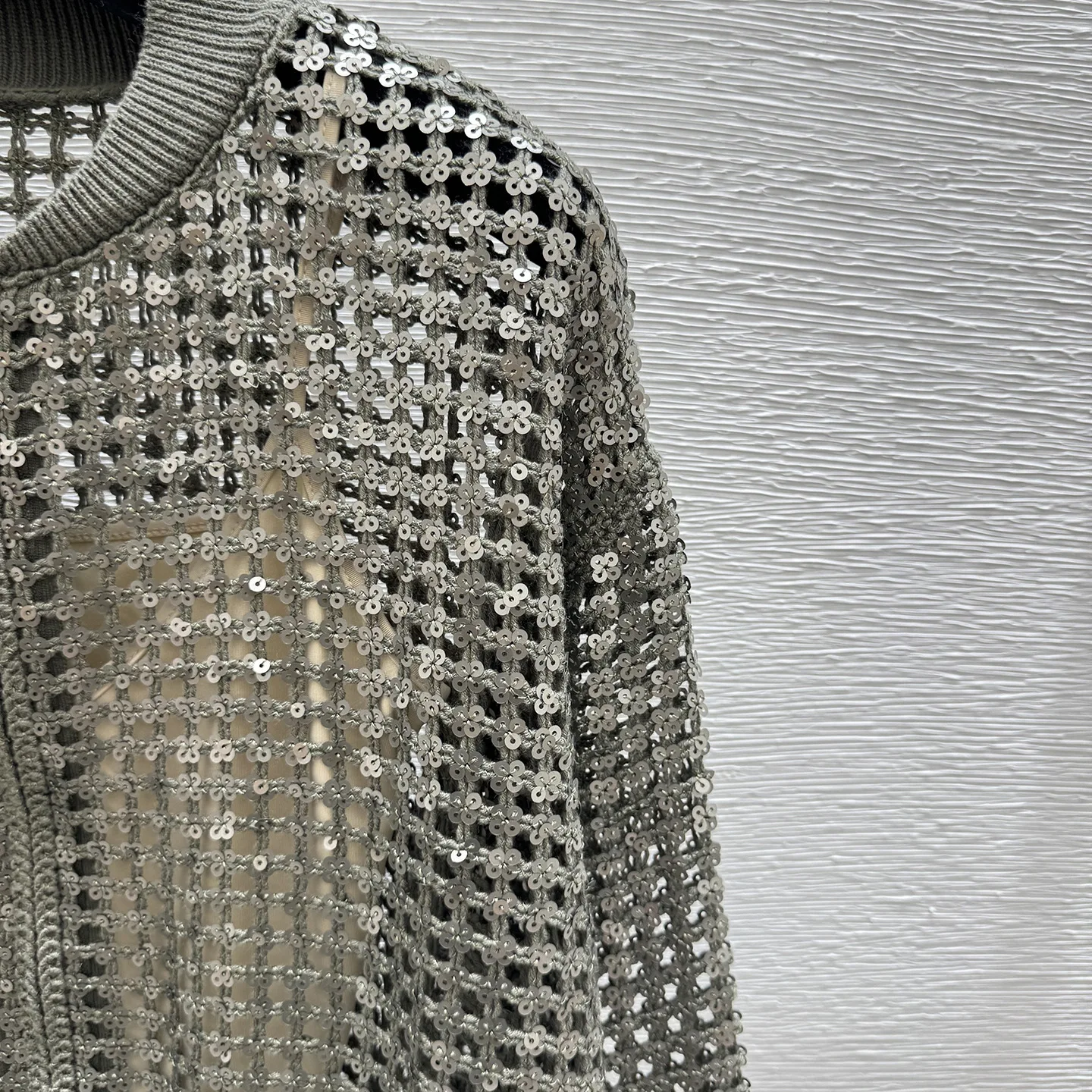 2026 Summer High-Quality Fashion: Women'S Cutout Polo Shirt—Sequined, Cropped Knit Top - view 5