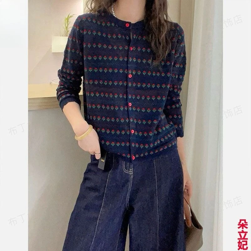 

Fashion Retro Jacquard Knitted Cardigan for Women 2025 Autumn Niche High-End Slimming Age-Reducing Top