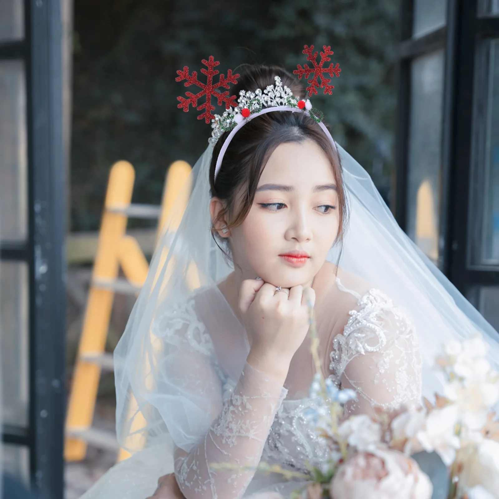 

4Pcs Christmas Snowflake Headband Glitter Party Headdress Winter Holiday Celebration New Year Accessories Snowflake Headpiece