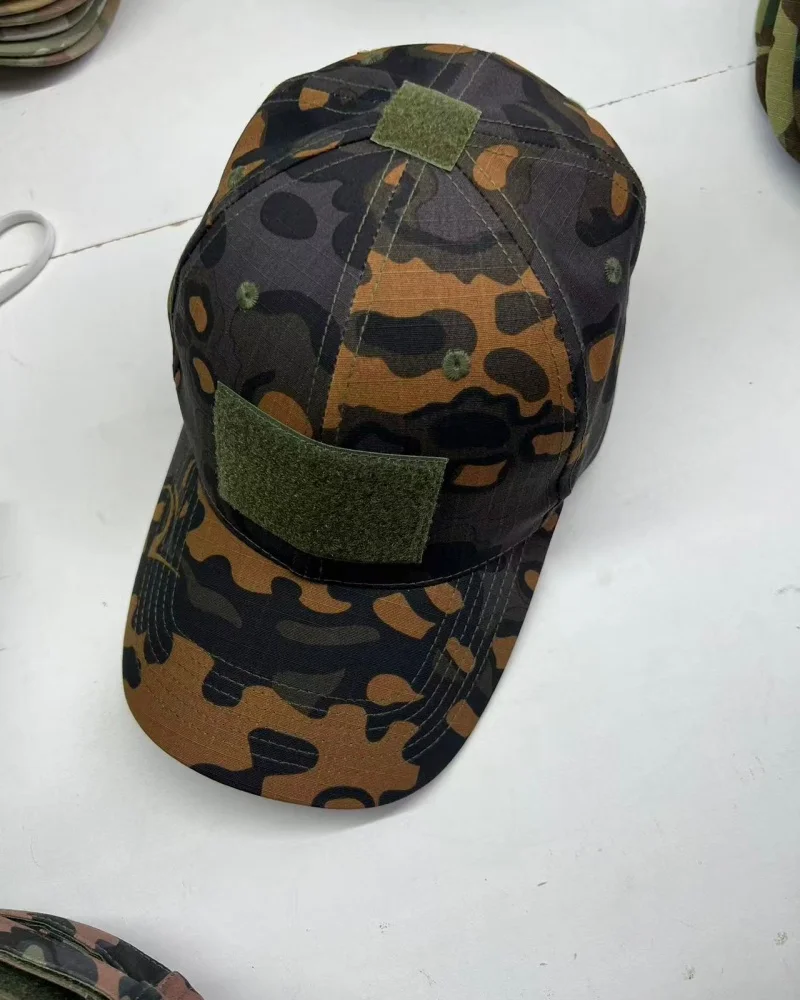 

Oak Leaf Autumn Winter Camouflage Baseball Hat