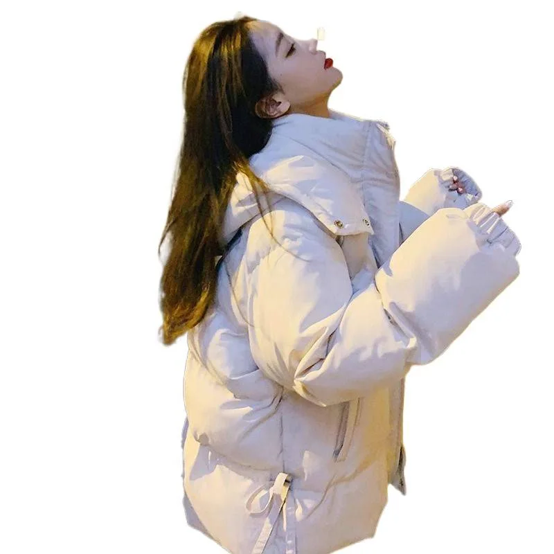 سترة قطن كبيرة جدًا 300 رطل للنساء لخريف وشتاء 2025 سترة دافئة جديدة فضفاضة وسميكة برباط