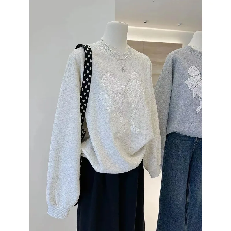Jersey de manga larga versátil de estilo coreano con lazo bordado de encaje, sudadera con cuello redondo, Top informal para mujer