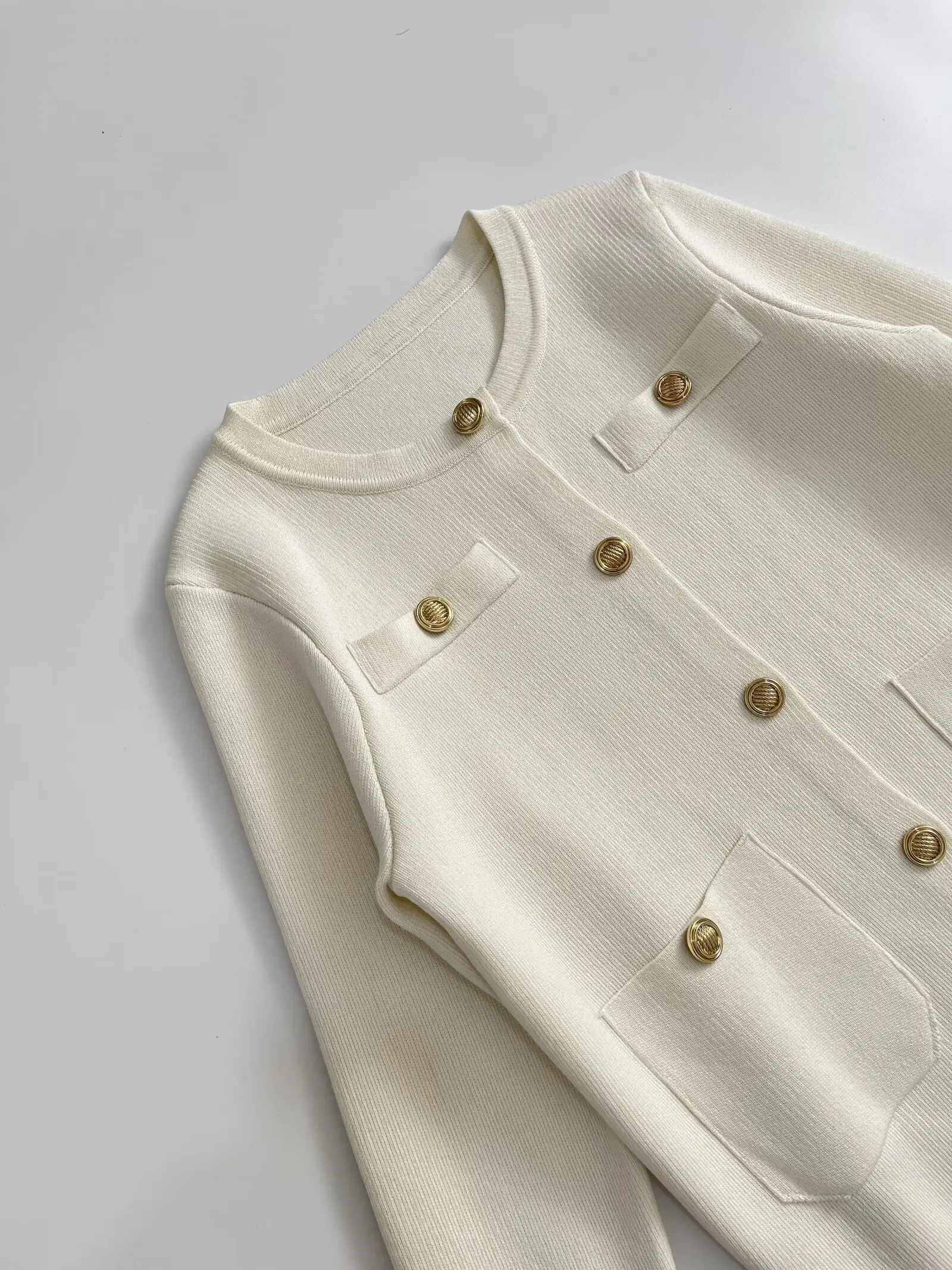 

Dave&Di French Country Lazy Knitted Jacket Gold Single-Breasted Button Round Neck Cardigan Autumn and Winter Sweater Women