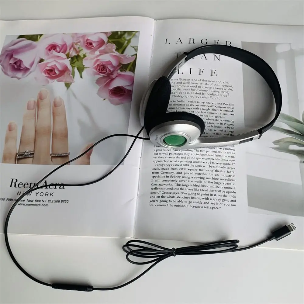 

Classic Over Ear Retro Headset Millennium Wind Personality Y2K Headphone Earbud 3.5mm Wired Headphone Lisening Music