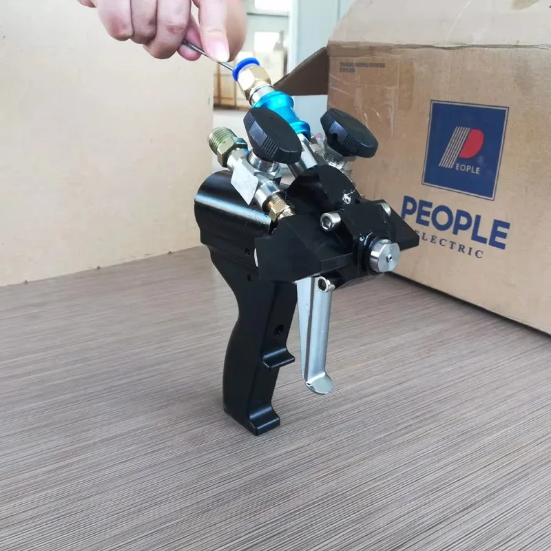 Foam  PU Spray Machine YANFENG PT-H3500 PU Spray Machine