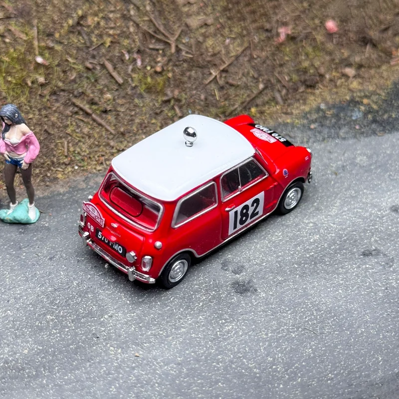 GCD 1:64 スケール モリス ミニ 304/182 シミュレーション合金車モデル 静的ディスプレイ コレクタブルおもちゃ ギフト 記念品 装飾