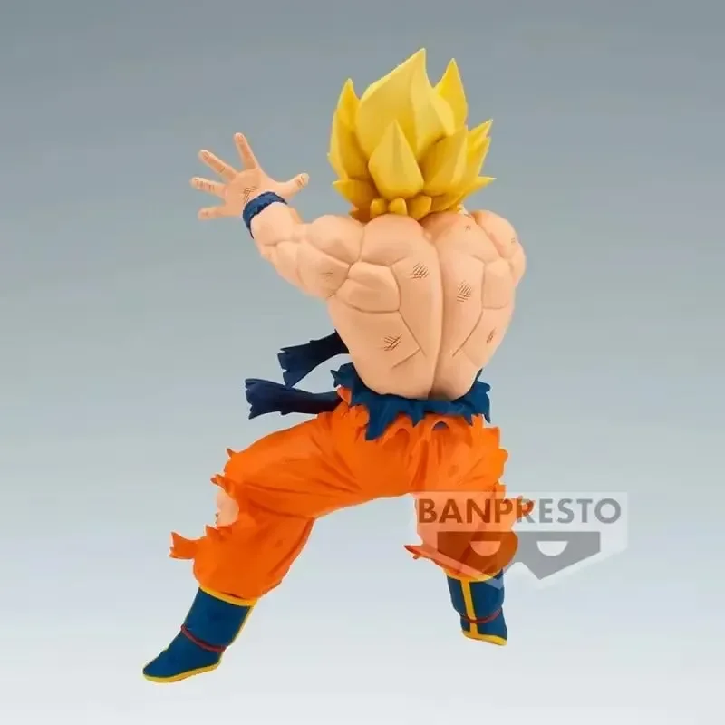 W magazynie Bandai Banpresto Dragon Ball Z Match Makers Super Saiyan Son Goku Figurka Anime Model Ozdoby kolekcjonerskie Zabawki Prezenty