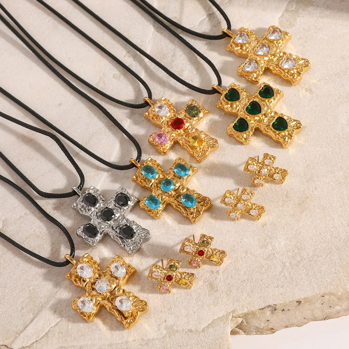 Women's 18K Gold Plated Stainless Steel Jewelry Set Zircon Diamond Hammer Cross Chrome Heart Pendant Fashionable Chain Style for