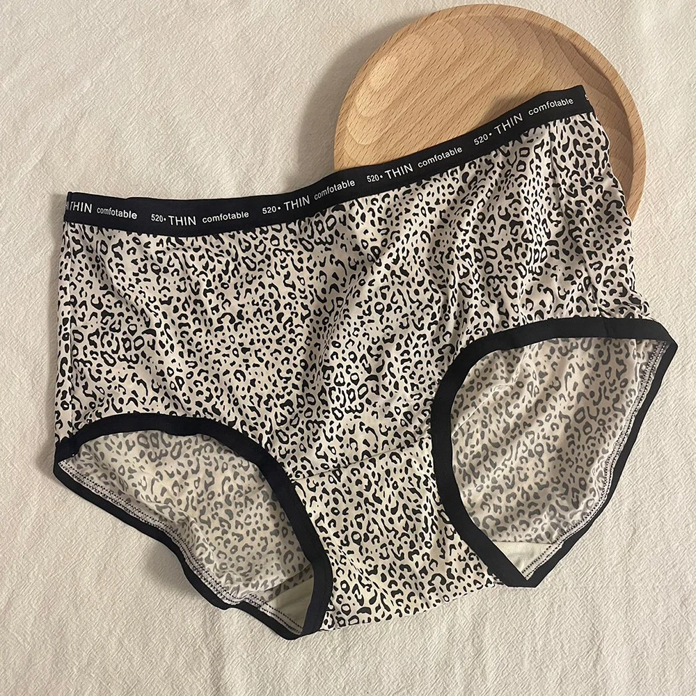 Ozey 2 pçs/set macio sedoso leopardo impressão sexy calcinha feminina meados de cintura seda macio topo hip moldar calcinha de seda gelo