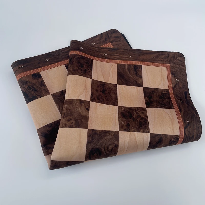 

Высококачественная большая шахматная доска для соревнований, 52 см/20,5 дюймов, складная и сворачиваемая, из мягкой резины, также подходит для игры в шашки.