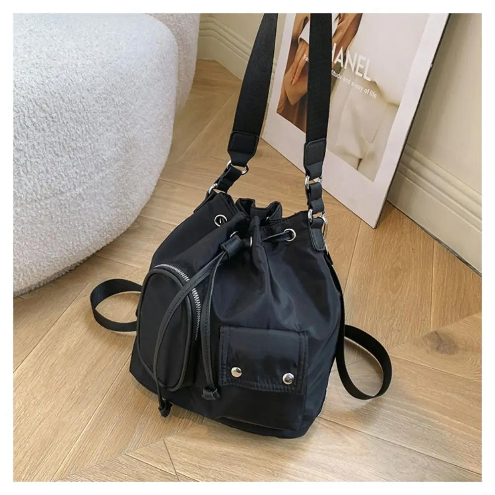 Fashion Women Handbags Waterproof Nylon Shoulder Bags Large Capacity Crossbody Bags for Women Portable Drawstring Bucket Bag