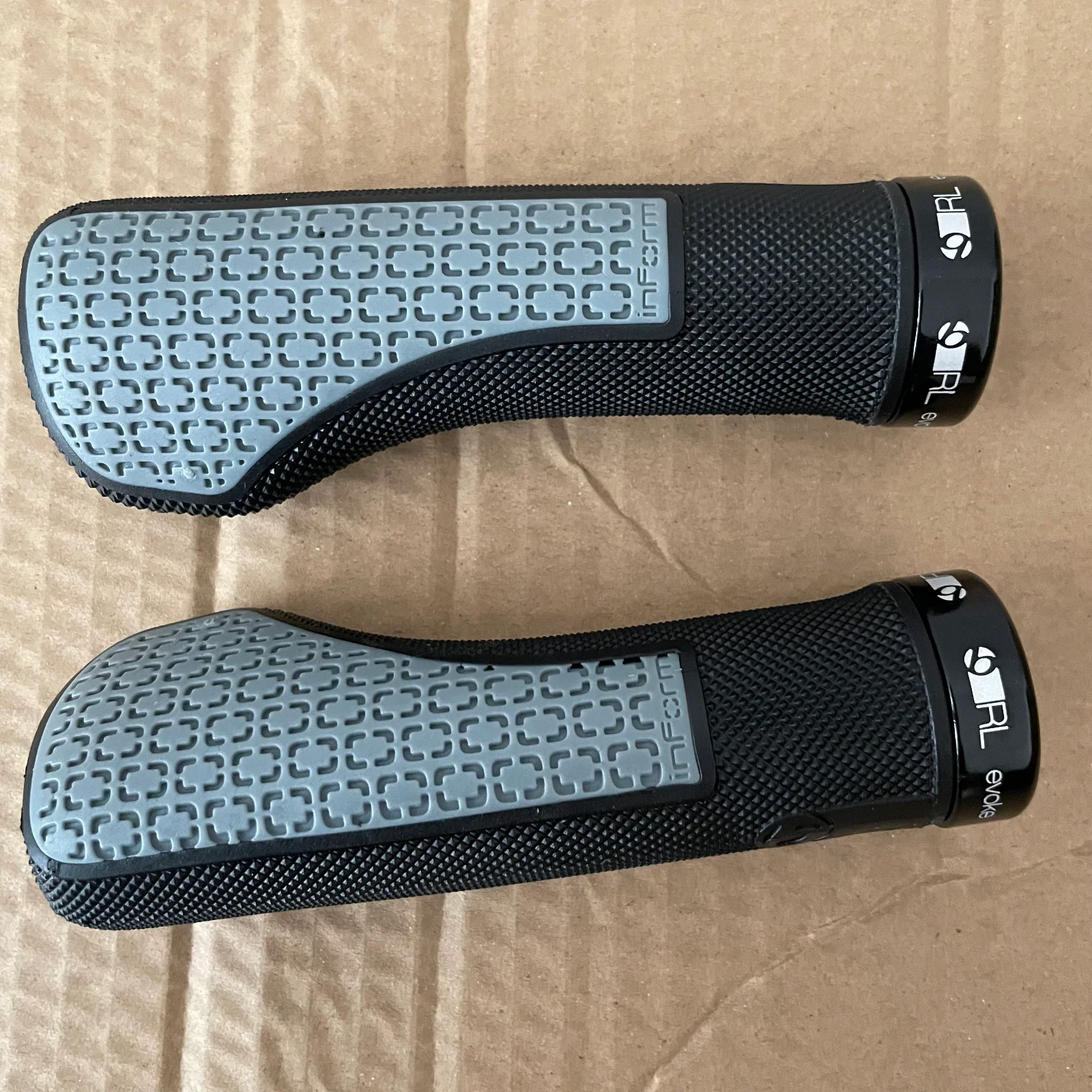 for BONTRAGER Evoke RL Handlebar Grip Lock On Inform 130 x 43mm 22.2mm Bicycle grips