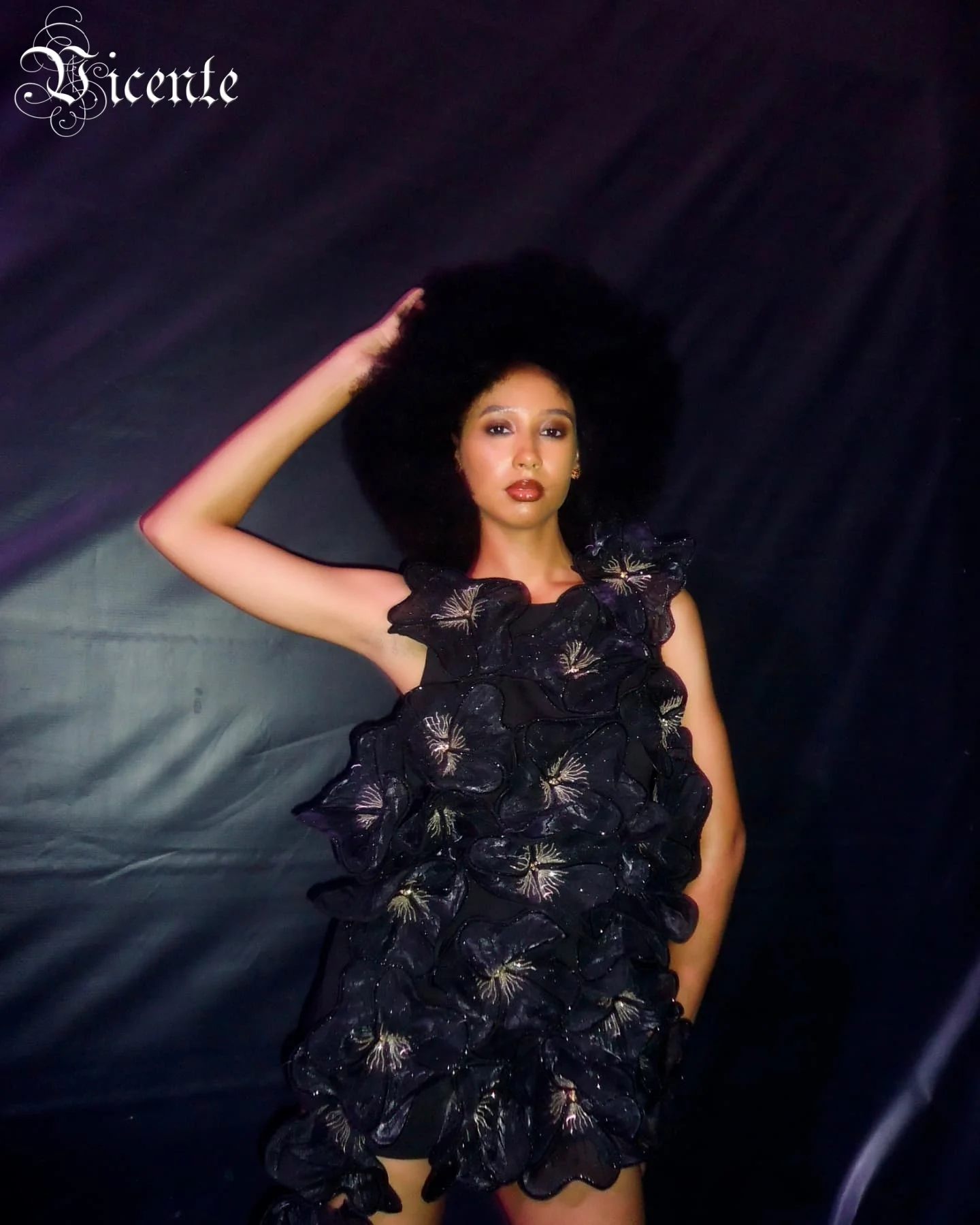 

VC Bold Black Мини-платья с цветочной аппликацией — эффектное короткое платье для вечерних мероприятий и коктейлей, новинка 2023 года, Vestidos