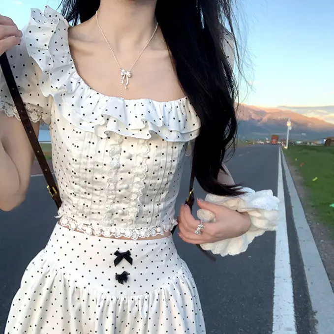 

Summer New Fashionable Gentle French Style High-end Lace Designed Top + A-line High-waisted Slim Skirt 2 Piece Skirt Set Women