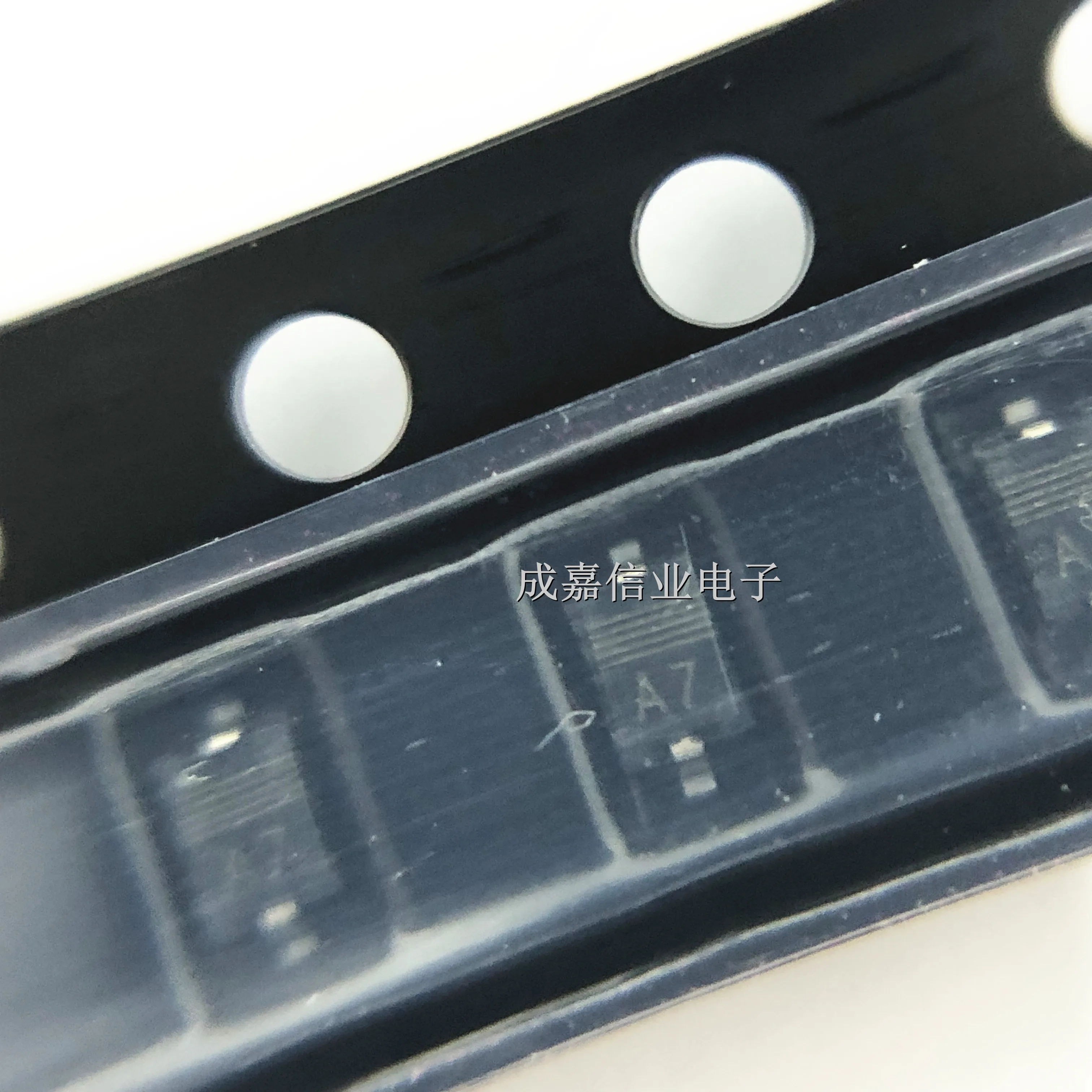 100pcs/Lot BAS321,115 SOD-323-2 MARKING;A7 Small Signal Switching Diodes General Purpose Diode Operating Temperature:-65C-+ 150C