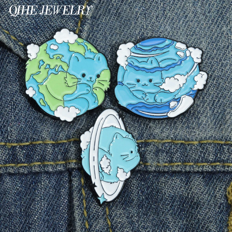 Earth Cat Enamel Pin Animals Lapel Custom Bag Women Kids Hat Wholesale Friends Gift Backpack Metal Little Kitten Accessories