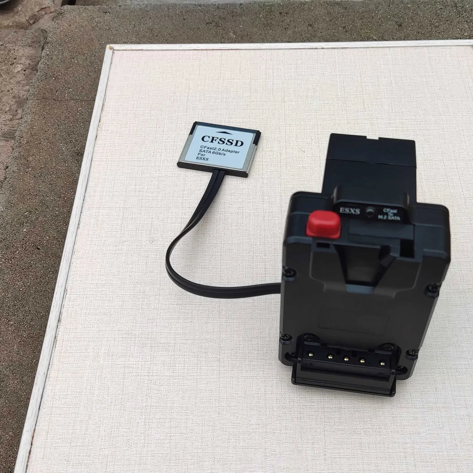 محول SSD NP-F970 إلى بطارية على شكل حرف V Z CAM E2-M4/S6/F6/F8 محول متعدد الوظائف