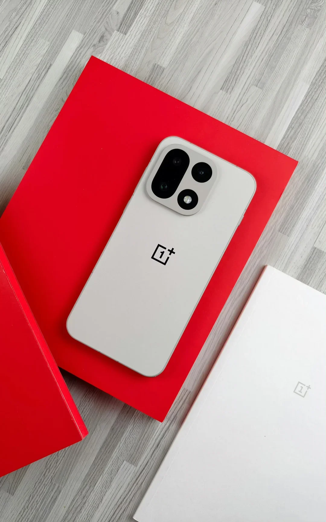 NEW Unlocked OnePlus 15 5G Snapdragon 8 Elite Gen 5 6.78 inch 165Hz AMOLED 7300mAh 120W SUPERVOOC NFC OTA 50MP Google ColorOS16
