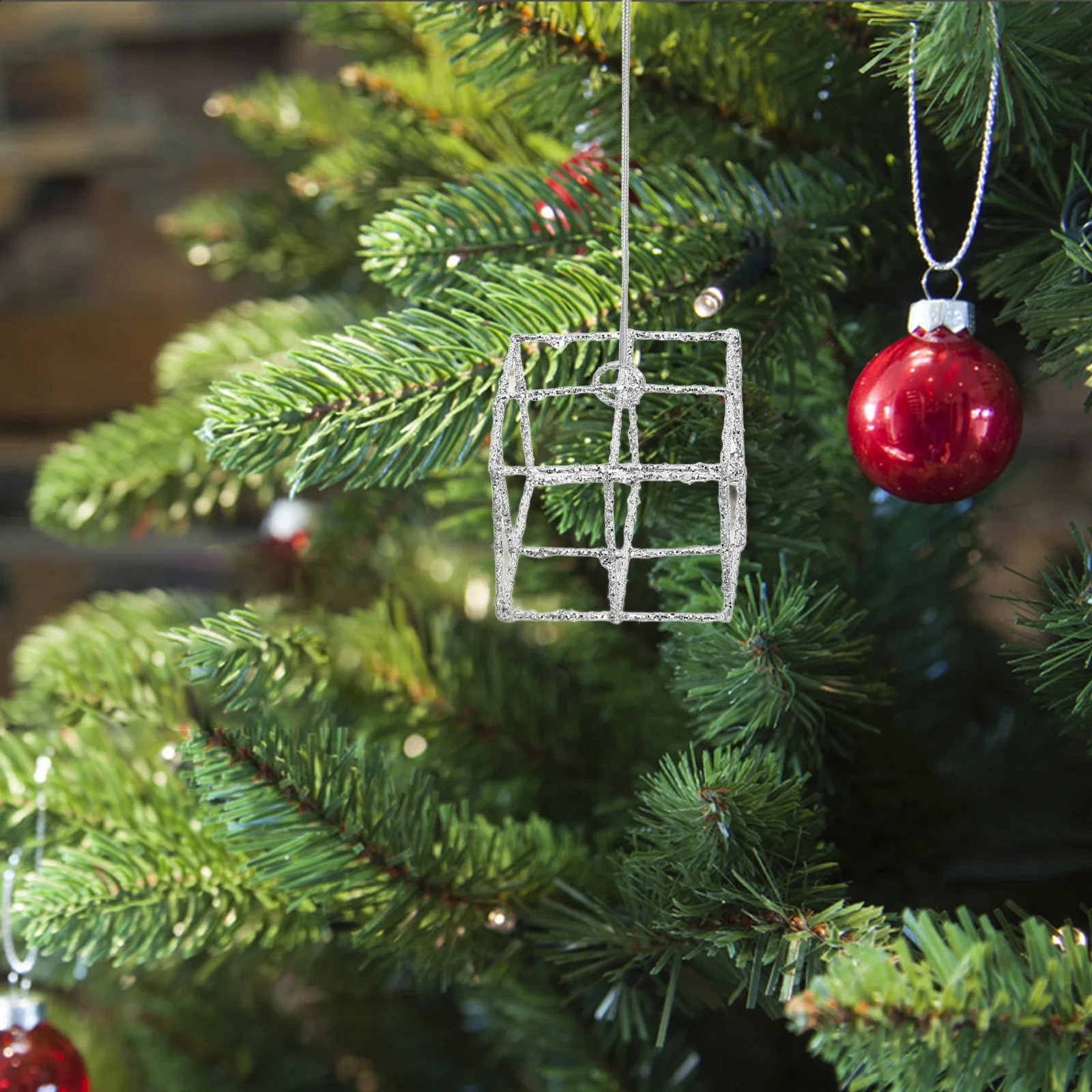 

Silver Christmas Tree Hanging Ornament Hollow Gift Box Pendant Xmas Party Decoration Tree Hanging Decors Xmas Supplies