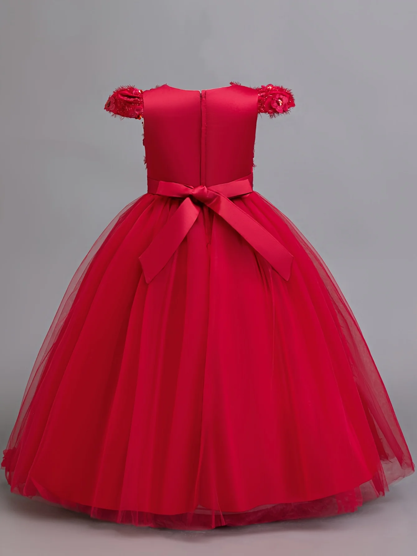 Girls' Dress with Flying Sleeves, Sequins, And Bead Embellishments, Suitable for Children And Older Kids, Featuring a Puffy Desi