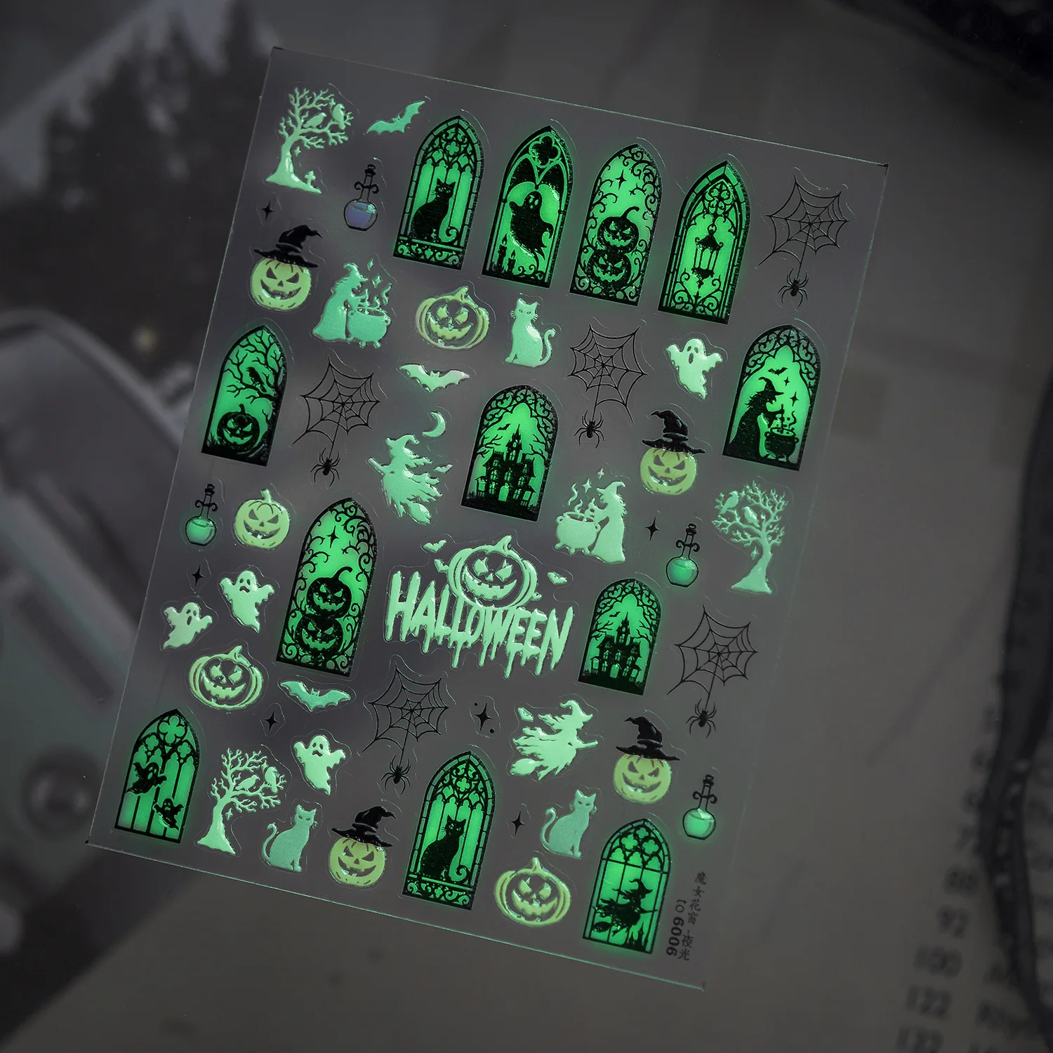 New Luminous Halloween Nail Sticker Cartoon Halloween Skull Pumpkin Cat Bat Wizard Hat Nail Decorations Stickers Manicure Decals