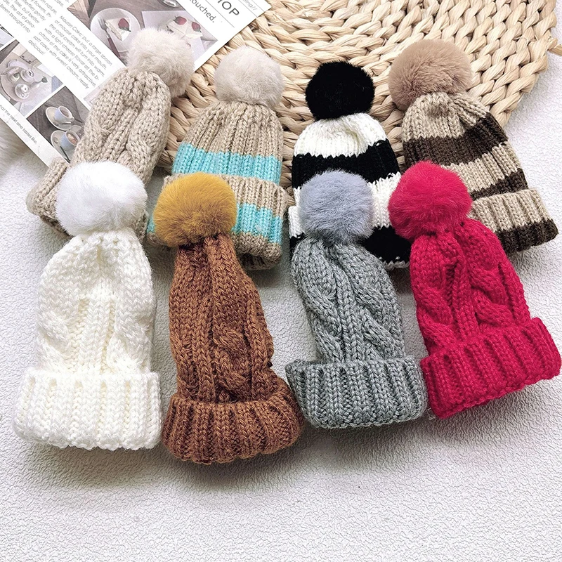 2Pcs Cute Dollhouse Miniature Fashion Curled Edge Knitted Beanie Hat Cap With Hairball Doll House Decoration Dolls Accessories