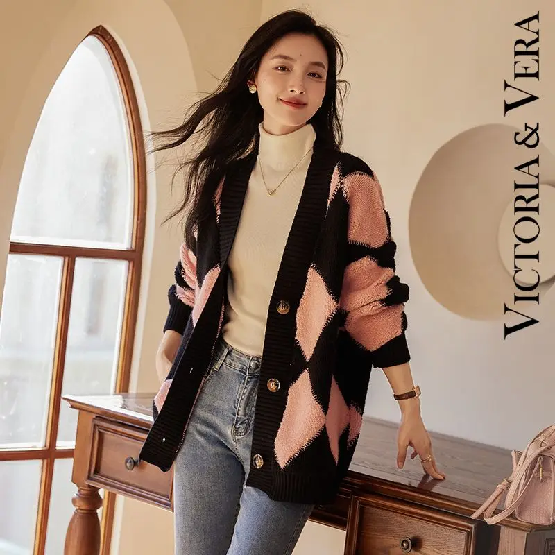 

VICTORIA&VERA argyle check V-neck cardigan jacket 2024 autumn and winter wear pink black cardigan women pink cardigan