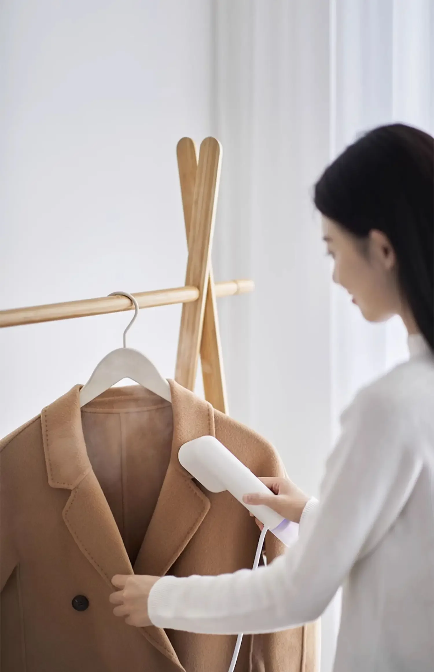 Máquina de planchar colgante de mano japonesa y coreana más vendida, máquina de planchar portátil para el hogar, pequeña plancha de viaje para negocios