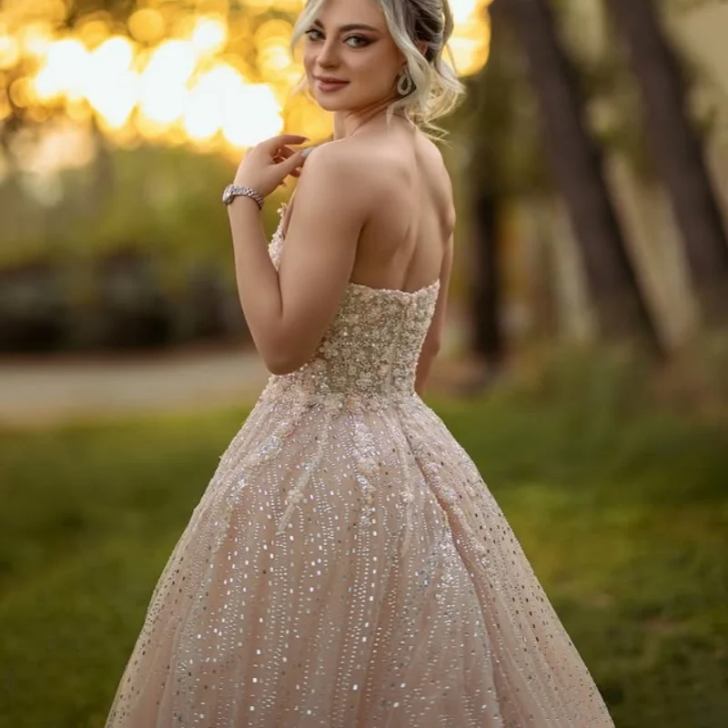 Abito Quinceanera champagne chiaro lucido Decalcomania glitterata Perline in pizzo con spalle scoperte Coda lunga Abiti da 15 Quinceanera ﻿ Personalizza