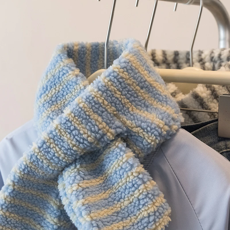 معطف نسائي 2025 جديد مزدوج الجوانب يمكن ارتداؤه من الصوف القطبي فضفاض بأكمام طويلة مع سترة دافئة