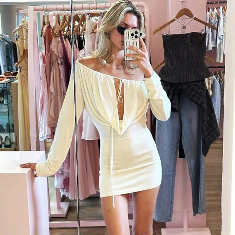 เดรสสั้นเซ็กซี่ Talenza แบบเว้า โชว์สัดส่วน แฟชั่นผู้หญิง สีพื้น แต่งระบาย ผูกเชือก โชว์ไหล่ ดีไซน์หรูหรา ทรงเข้ารูป เหมาะสำหรับงานปาร์ตี้