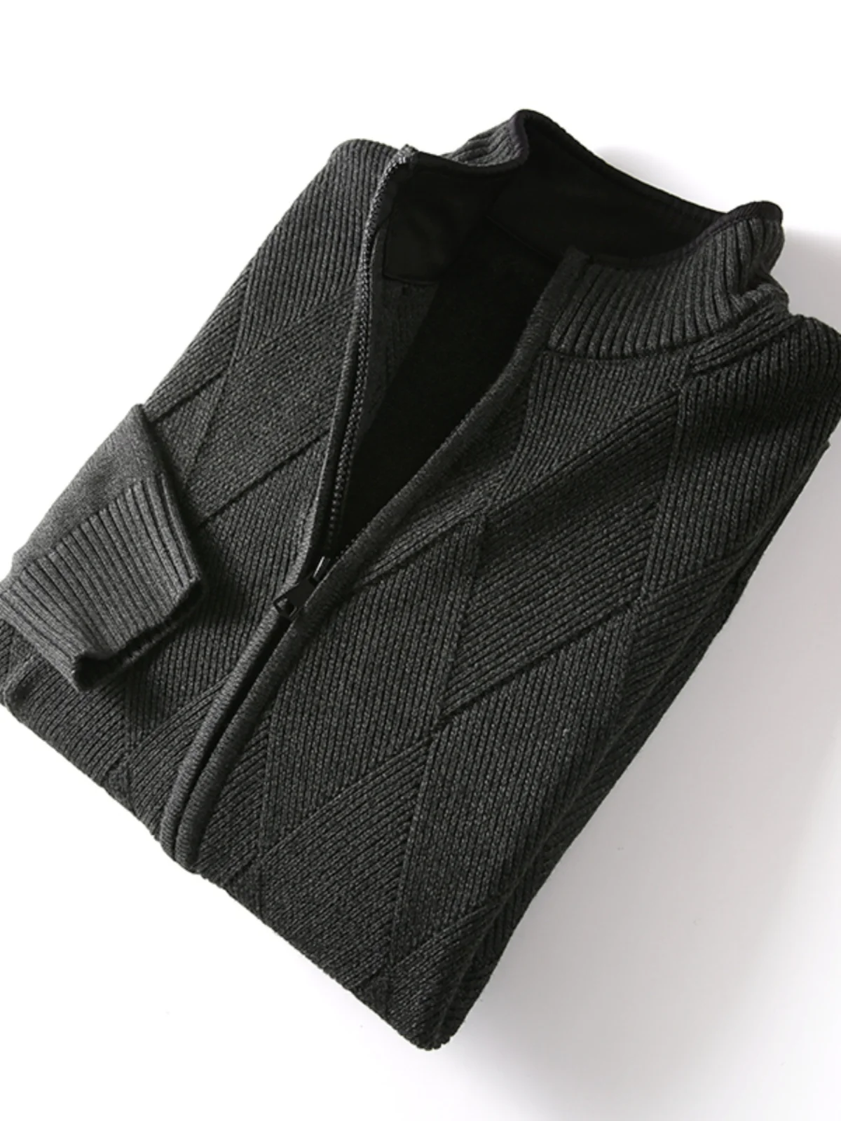 

Эле Джентльмен! Изысканная роскошная вышивка! Мужской мягкий и удобный кардиган с длинными рукавами и воротником-стойкой на осень-зиму