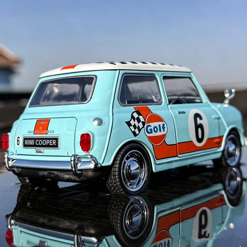 Модель классического спортивного автомобиля Morris Mini Cooper S из сплава, масштаб 1:32, литая металлическая модель гоночного автомобиля со звуком и светом, игрушка для детей, подарок