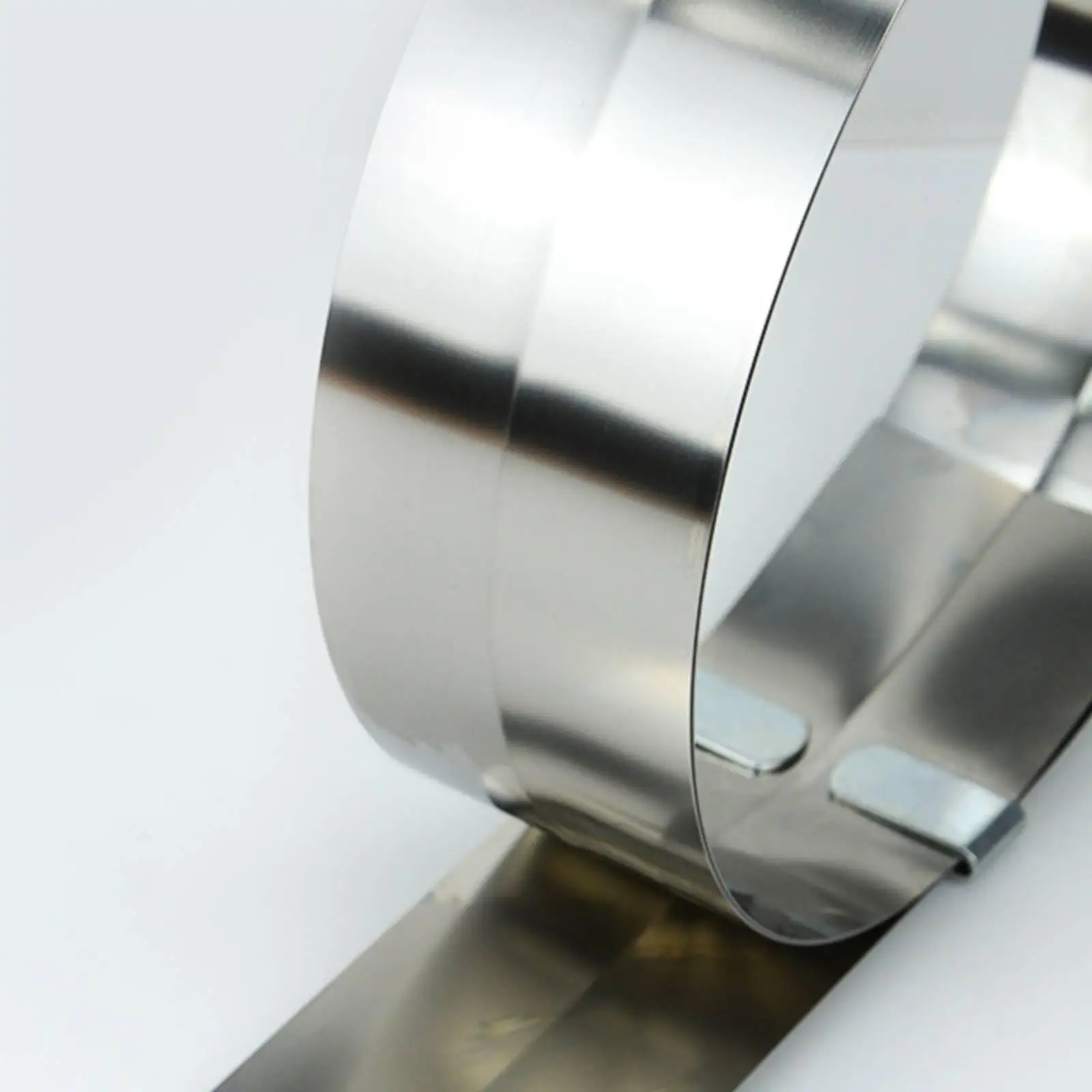 Stainless Steel Foldable Ruler 2M Bendable Cutting Edge for Sheet Vinyl Floor Installation Helper