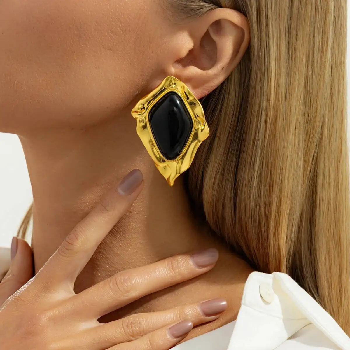 

SHIXIN Retro Inlaid Resin Acrylic Irregular Big Stud Earrings Women Luxury Gold Color Geometric Earring New Year Party Jewelry