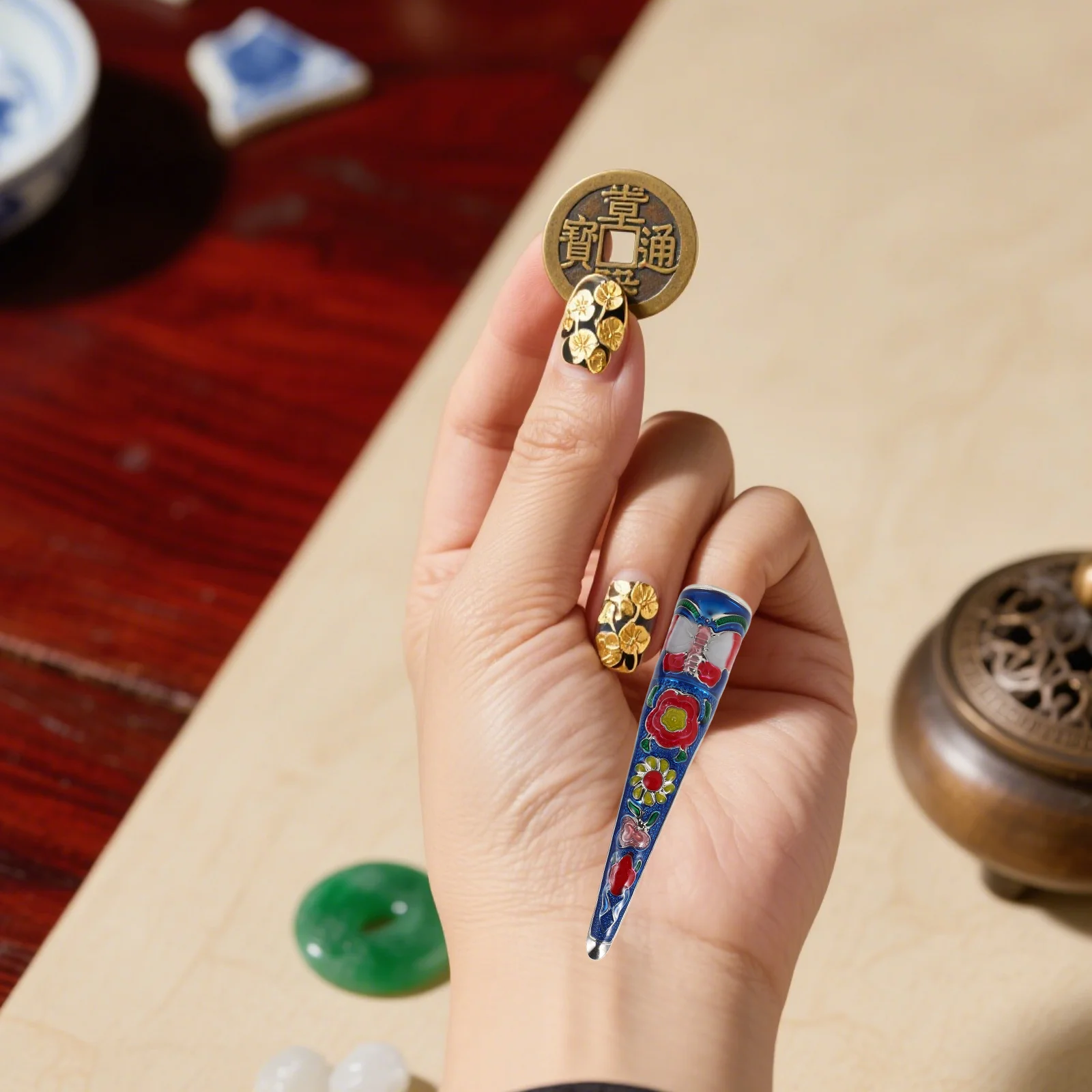 

2Pcs Style Finger Nail Tips Exquisite Chinese Long Nail Design Detachable Fake Nails for Halloween Costume Jewelry