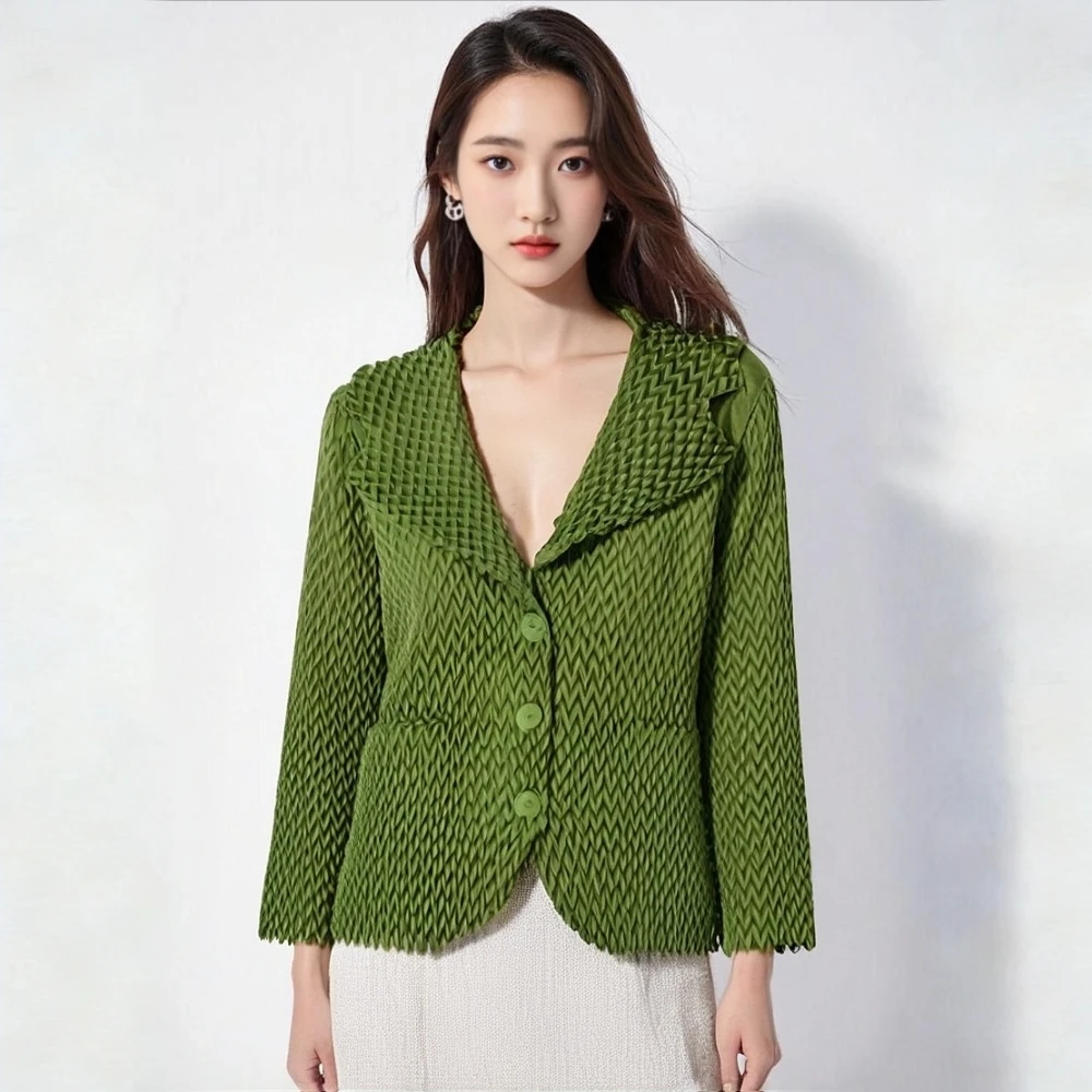 

Miyake Pleated Simple Solid Color Wave Small Suit Casual Versatile Long Sleeved Short Jacket Women's 2025 Autumn New Style