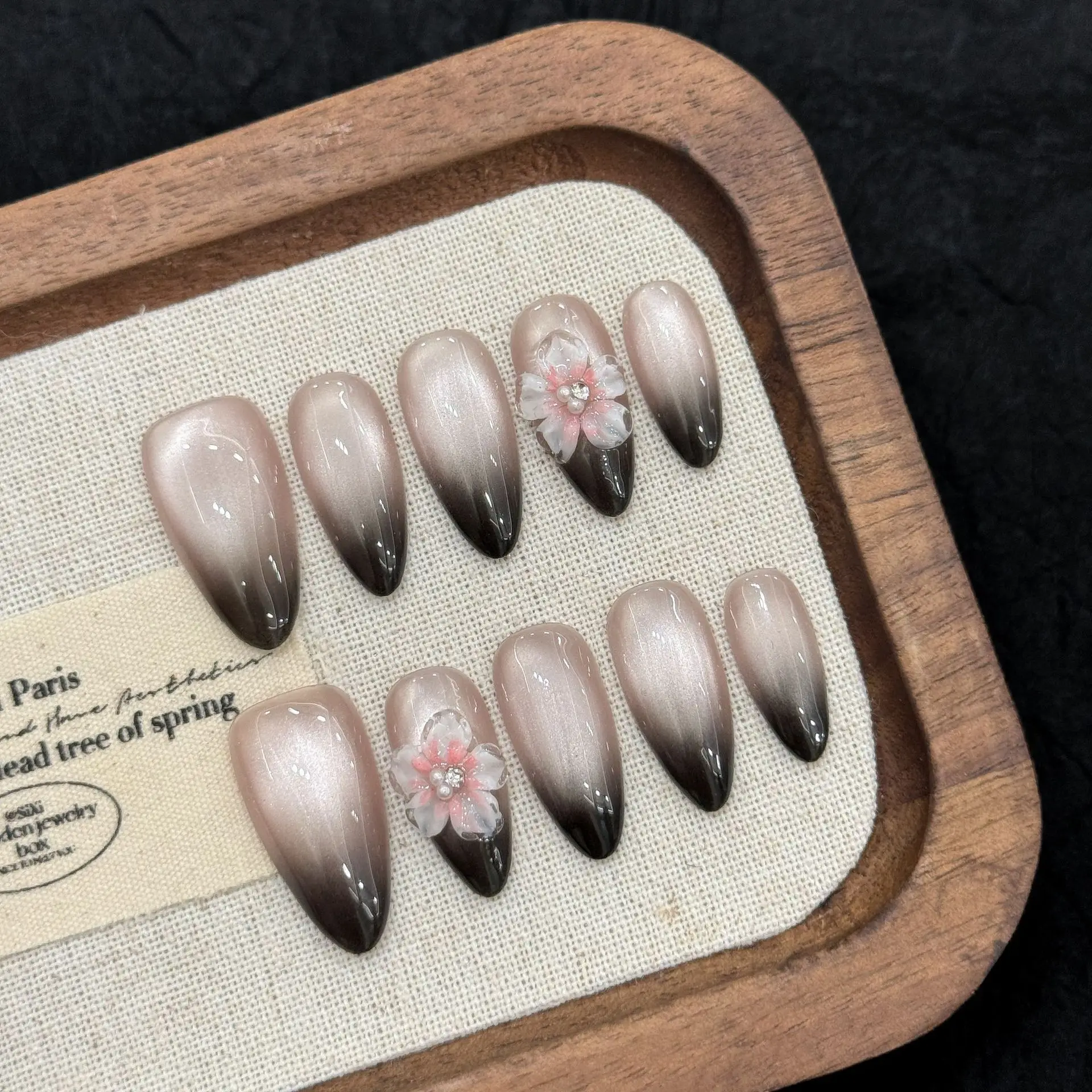 

10pcs Sweet Cool Handmade Press On Nails Gradient Black French Style Cat's Eye Fake Nails 3D Carving Peach Flower False Nail
