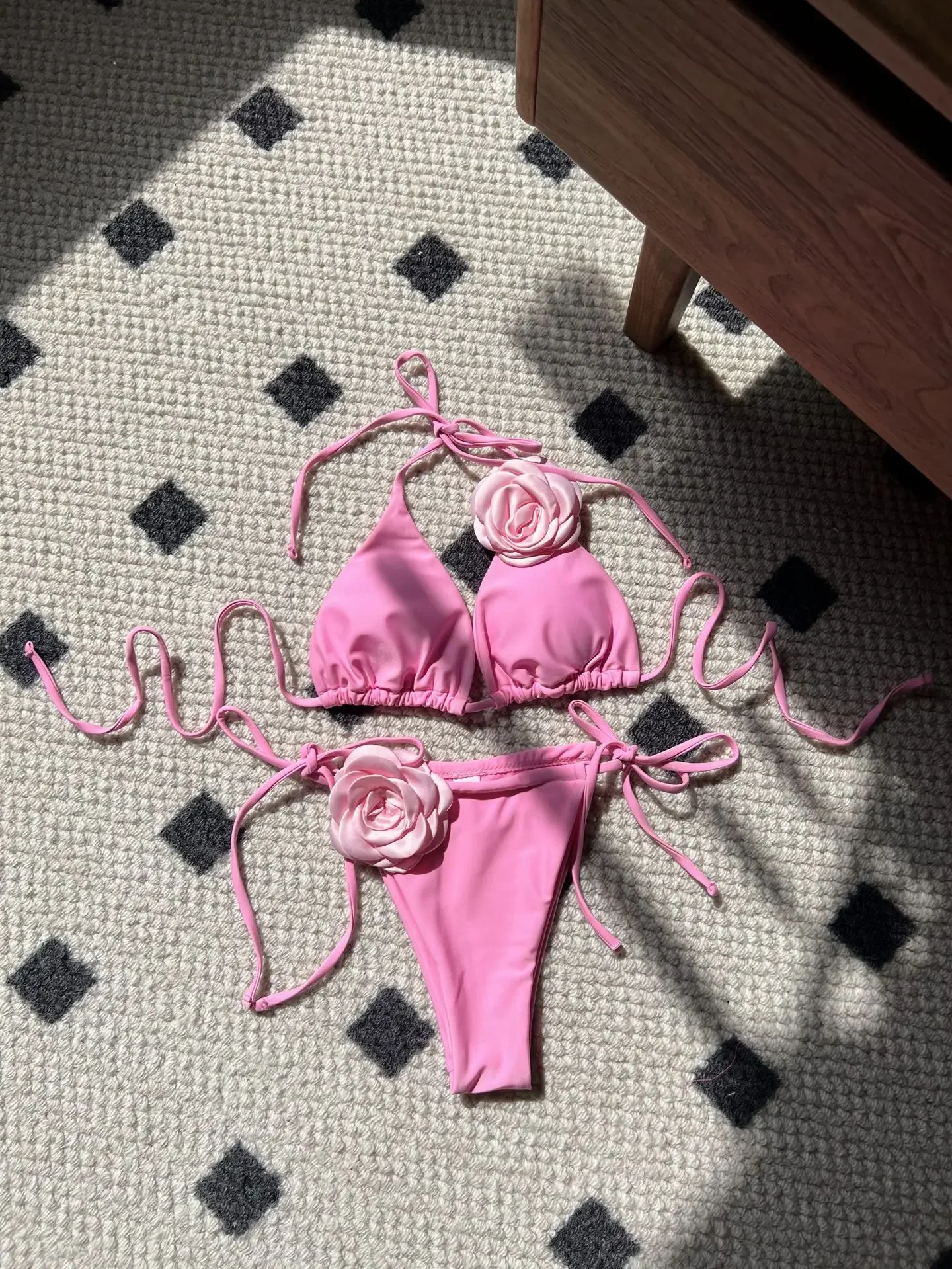 Sexy 3d flor conjuntos de biquinis triângulo duas peças rosa halter string acolchoado tanga banho feminino biquini tankini