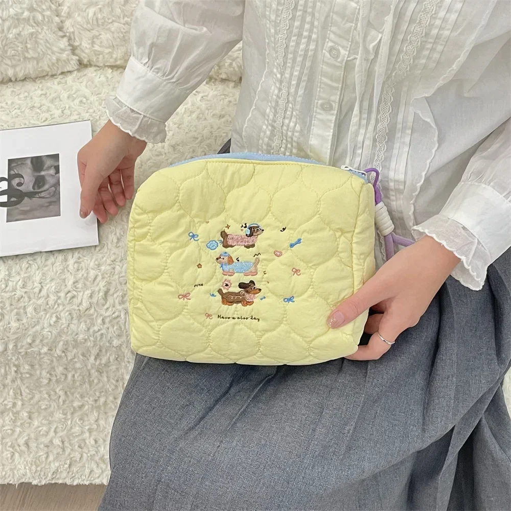 Embroidery Quilted Women\'s Cosmetic Bag Travel Portable Ladies Storage Handbags Cute Female Makeup Case Clutch Purse with Handle