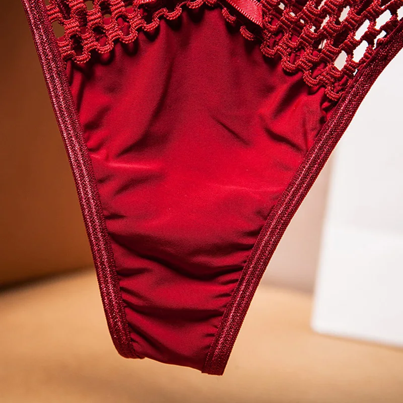 مثير الملابس الداخلية النسائية ثونغ الدانتيل النساء سراويل الموضة انظر من خلال الجوف خارج منخفضة الخصر الملابس الداخلية ثونغ ملخصات