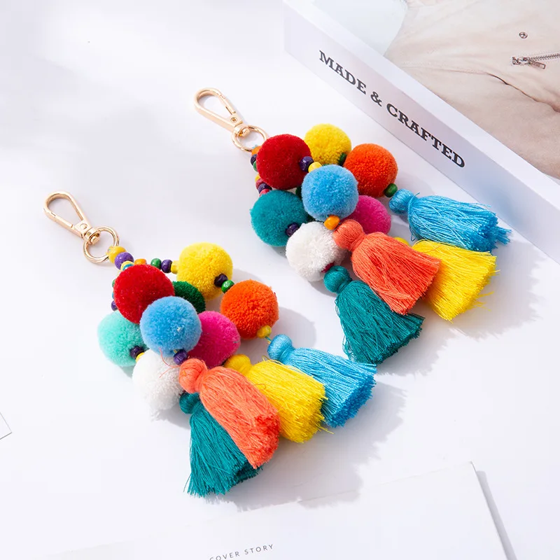Bohe Plush Pompom Ball Keycahin dla kobiet Ręcznie robione frędzle Breloczek do torebki Breloczek z pomponem Breloczek do biżuterii DIY Breloczki do kluczy