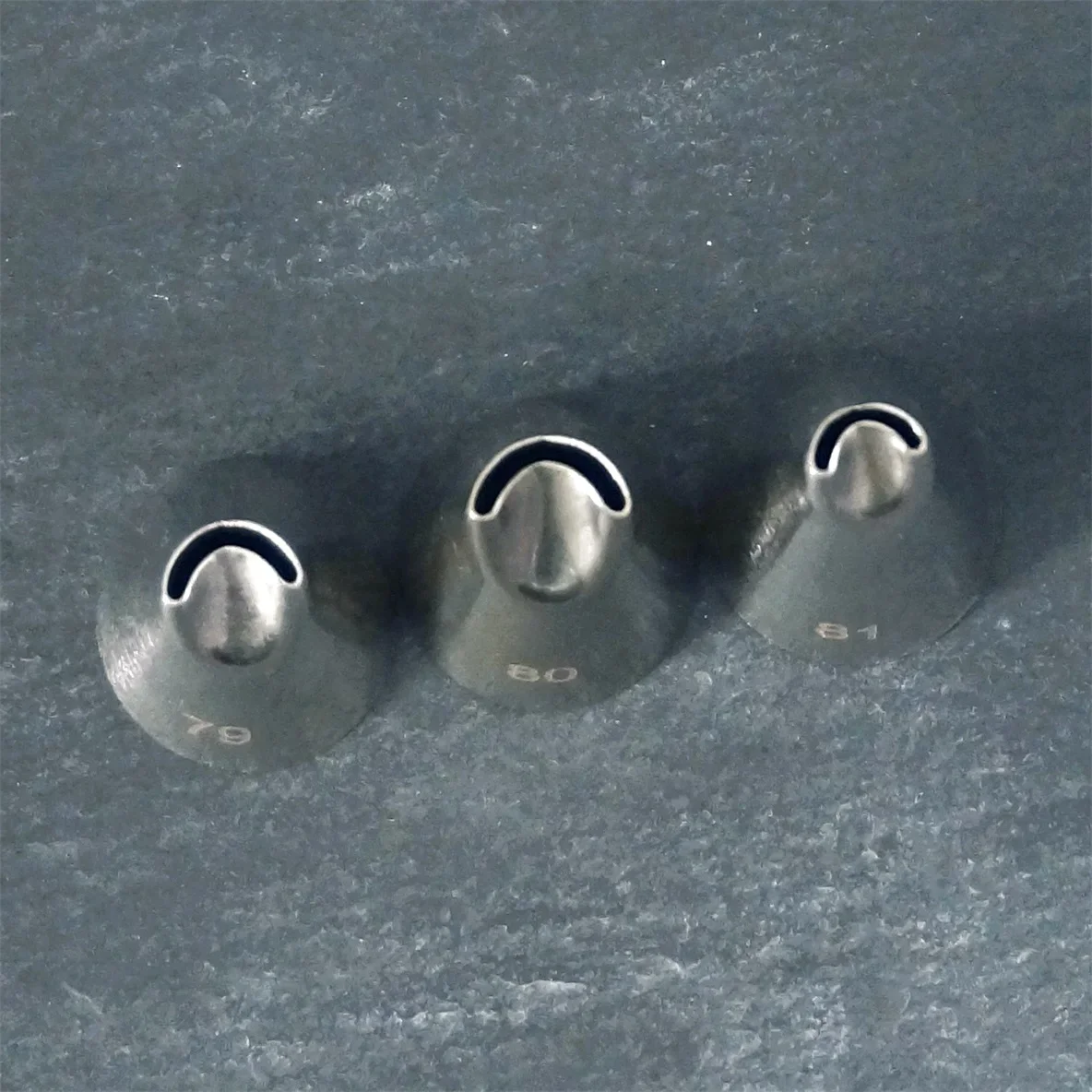 #79 80 81 Small Size Chrysanthemum Cake Tips Decorating Cupcake Decorating Tools Stainless Steel Piping Nozzles Pastry Tools