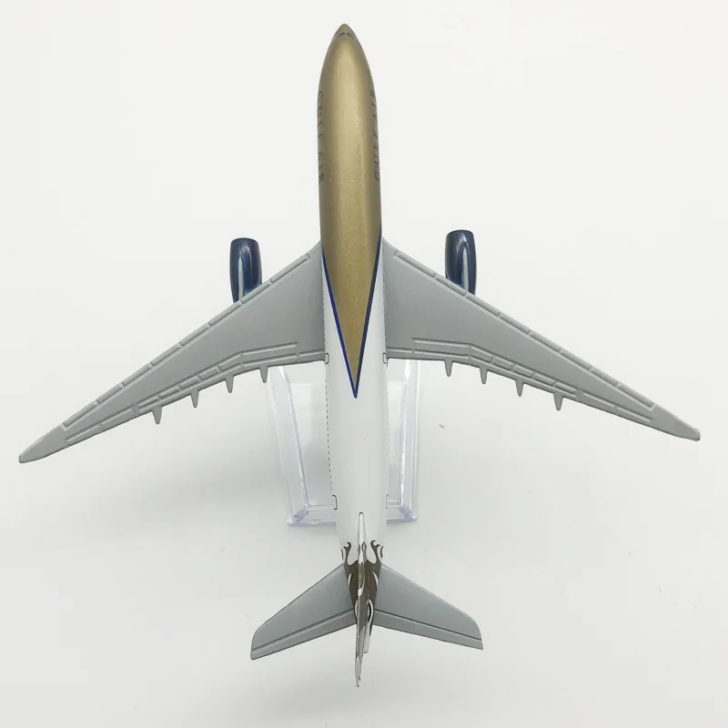 Gulf Air A330 Airplane Model 16cm 1/400 Scale Die-Cast Metal Toy Collectible Unassembled Educational Air Travel Theme