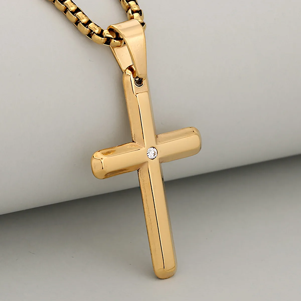 Exquisite & Textured Smooth Surface Inlaid Diamond Stainless Steel Fashion Cross Pendant Necklace For Men And Women