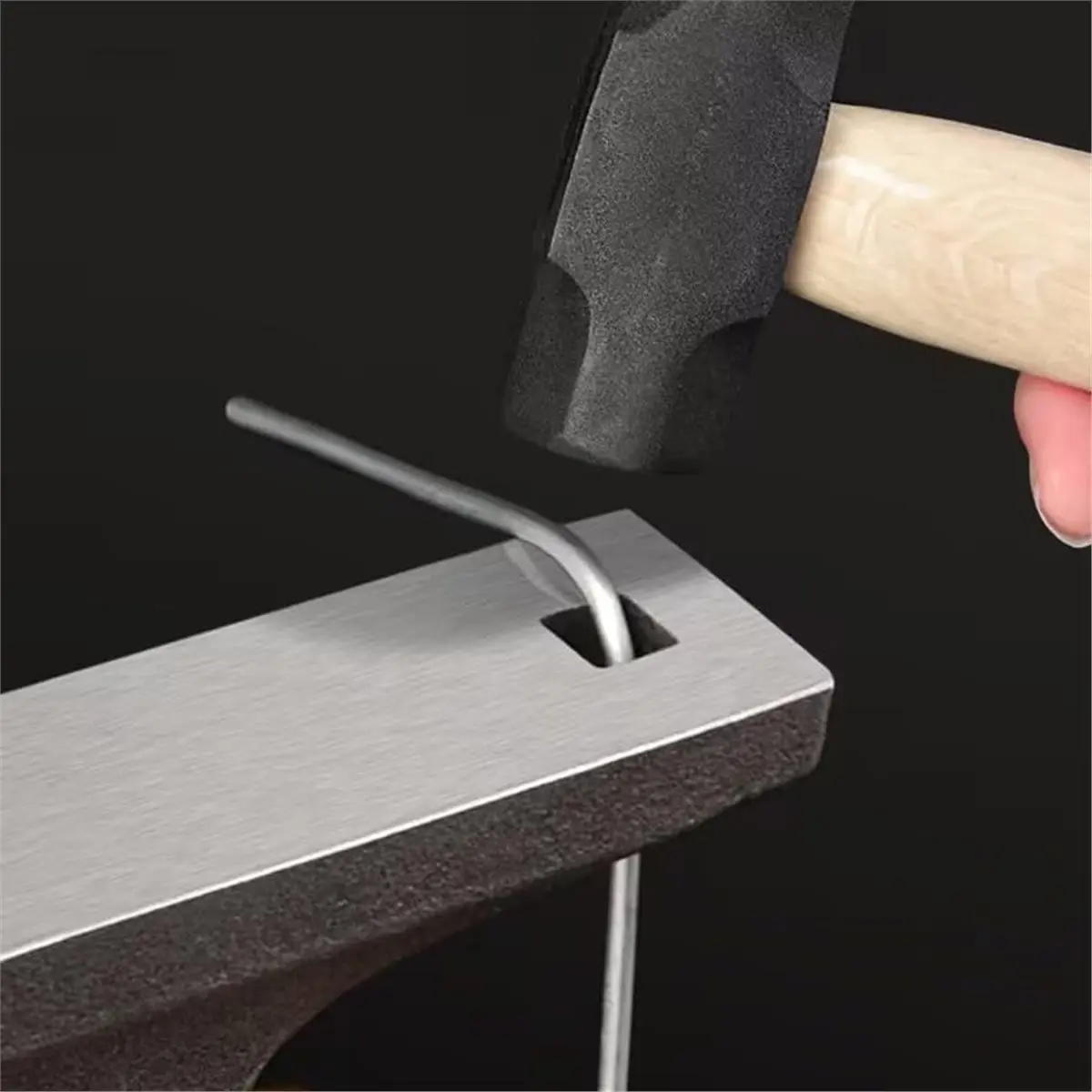 1.7Lbs Mini Horn Anvil, Anvils for Blacksmithing, Small Single Horn Shock-Absorbing Base, Anvil for Jewelry Making