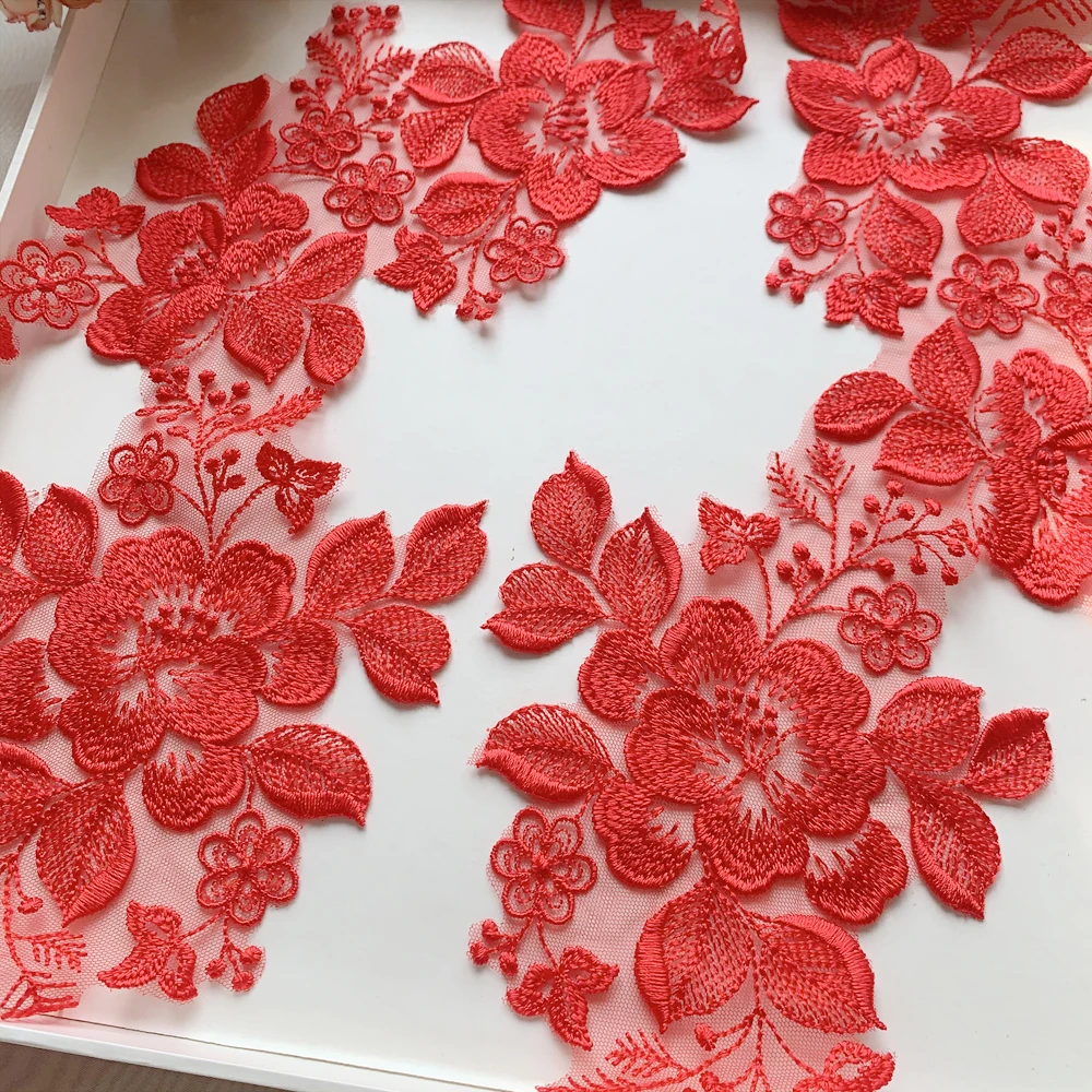 4 Stück = 2 Paare. Schwarz-Rote Rayon-Spitzenblumen mit Spiegeleffekt. DIY Hochzeitsschleier, Kinderkleidung, Applikations-Nähzubehör, RS2506113 – Detail 5