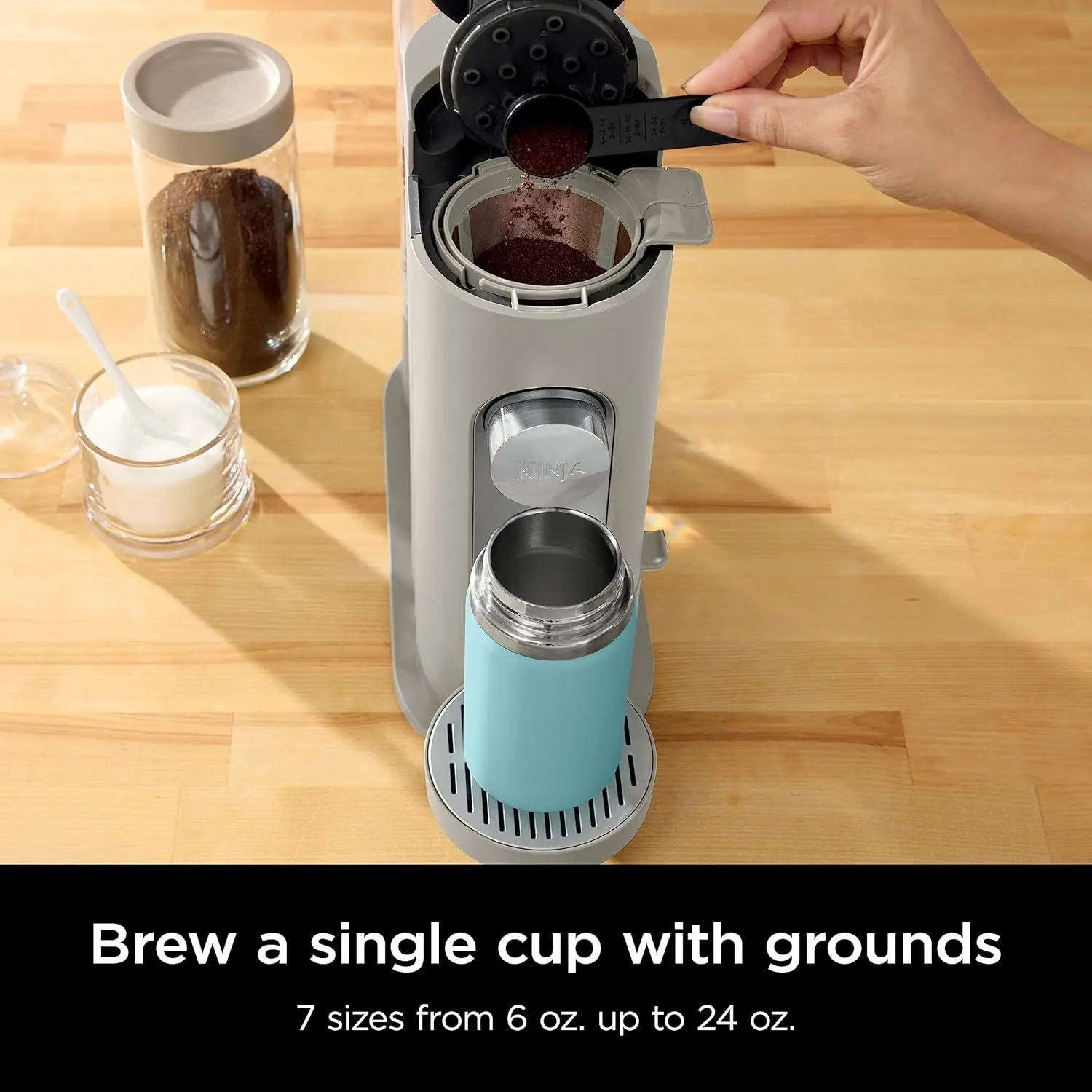 ماكينة صنع القهوة Grounds ذات الخدمة الواحدة، متوافقة مع K-Cup Pod، Brews Grounds، تصميم مدمج، 56 أونصة. خزان، 6 أونصة. كوب إلى 24 أونصة