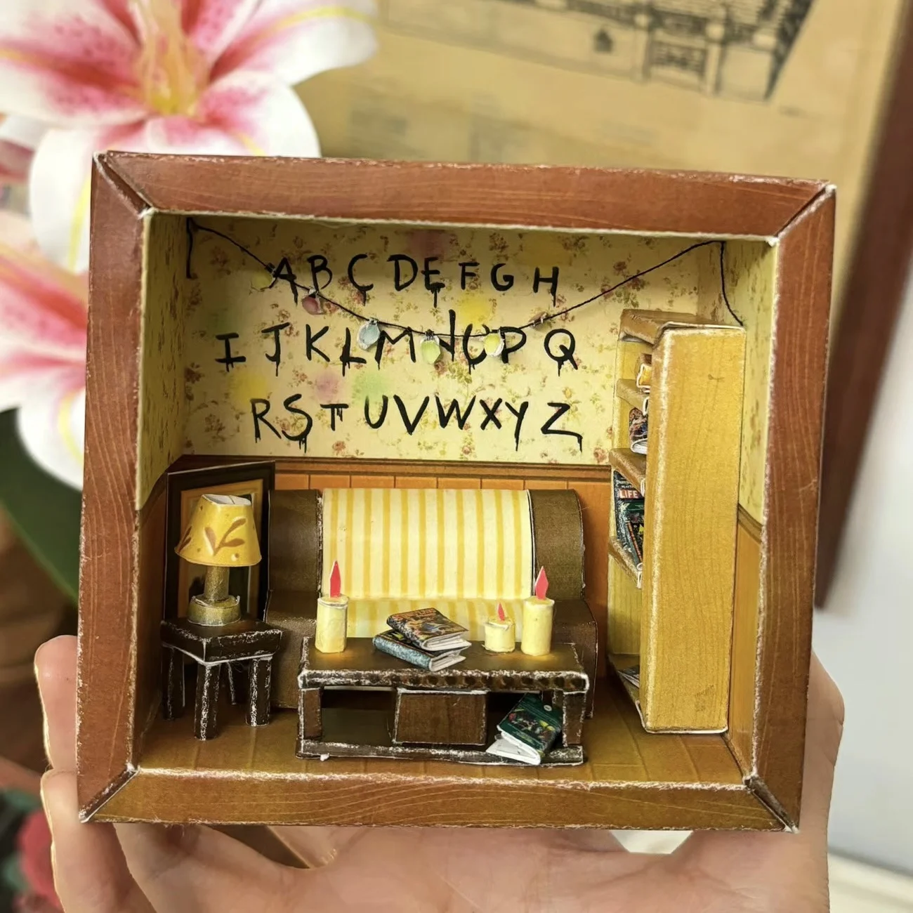 فيلم غريب المقصورة 3D ورقة نموذج DIY الحلي لعبة غرفة الديكور التماثيل #2