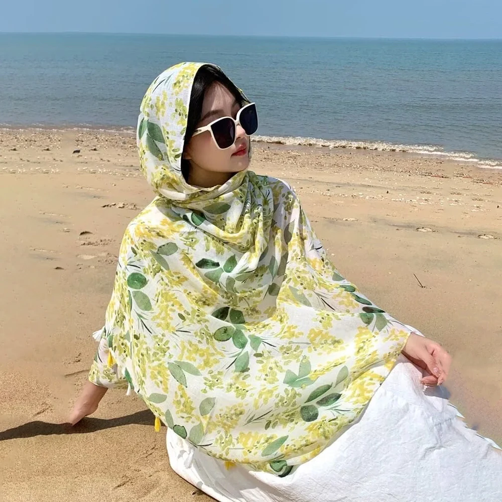 1 Uds. Bufanda pequeña y fresca, bufanda de seda con estampado de hojas verdes, bufanda larga de primavera y verano con flecos de hilo de Bali cifrado